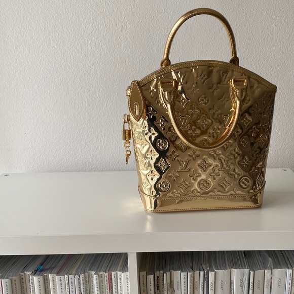 Louis Vuitton Limited Edition Gold Monogram Miroir Lockit Bag 2006 Marc Jacobs - Picture 6 of 17